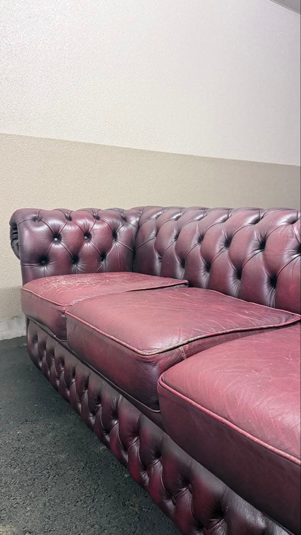 ディスティンクティブ チェスターフィールド エセックス 3シーター ソファ