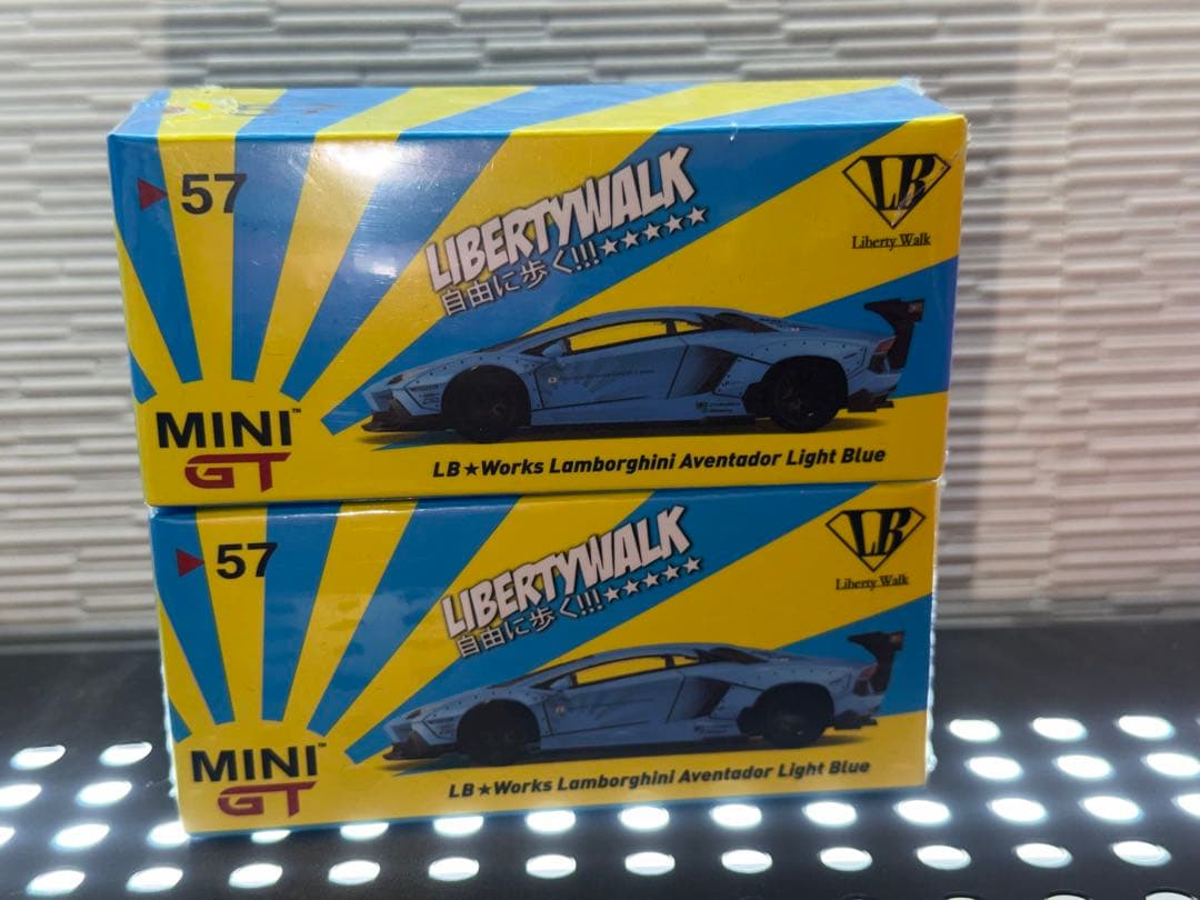 ミニカー mini gt Lamborghini Aventador Light Blue