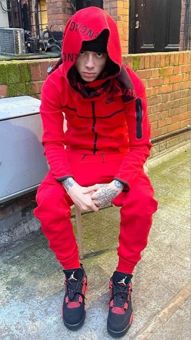 海外限定❗️Nike Tech Fleece S テックフリースレッド 上下セット