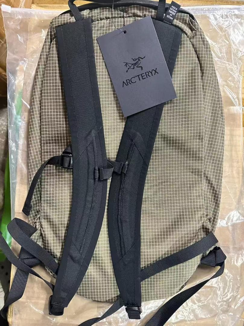 ARC'TERYX KONSEALS バックパック ブラウン・チェック柄 15L