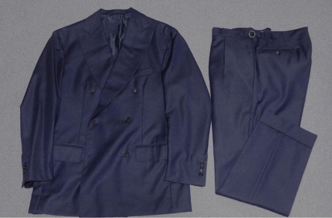 De Petrillo(デ・ペトリロ)ネイビーダブルスーツ 52