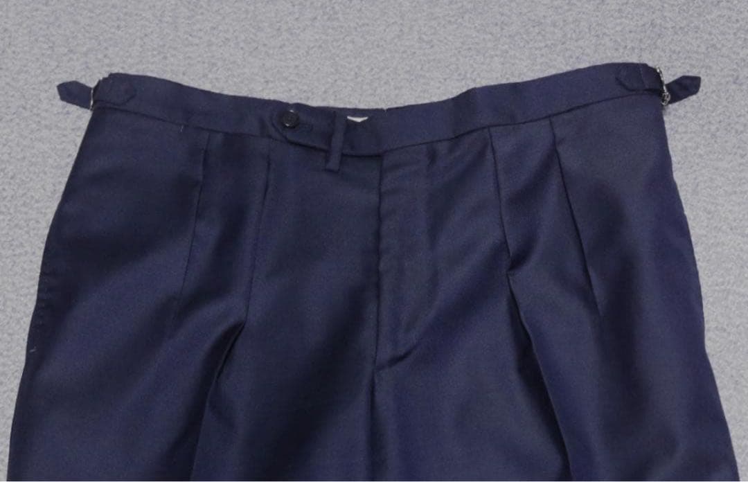 De Petrillo(デ・ペトリロ)ネイビーダブルスーツ 52