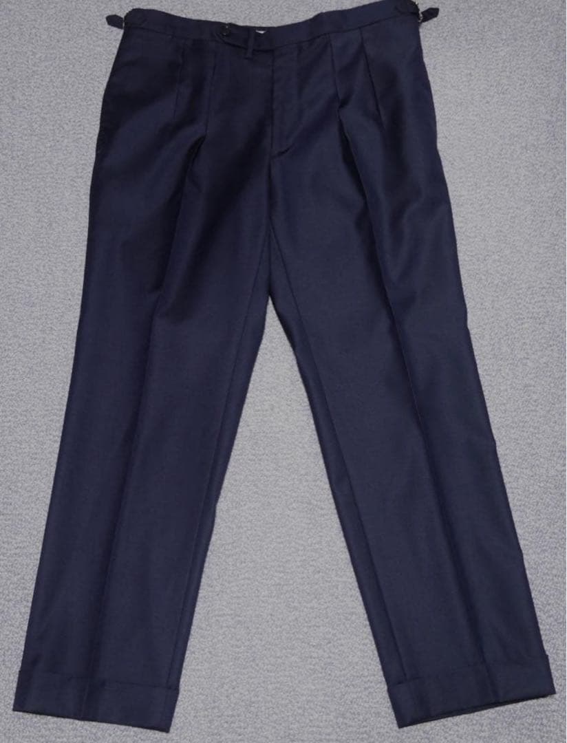 De Petrillo(デ・ペトリロ)ネイビーダブルスーツ 52