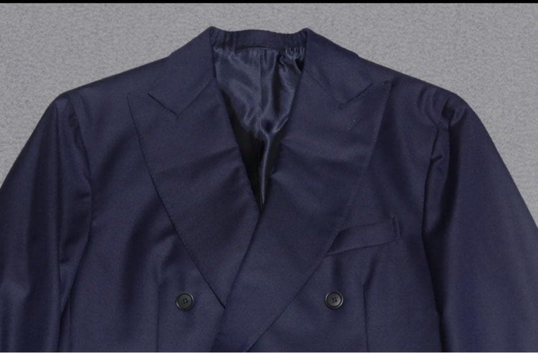 De Petrillo(デ・ペトリロ)ネイビーダブルスーツ 52