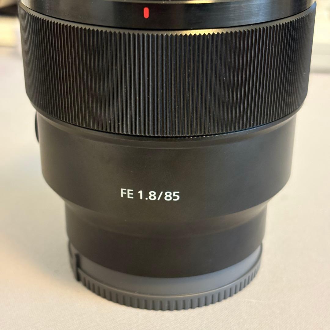 Sony FE 1.8/85 Eマウントレンズ