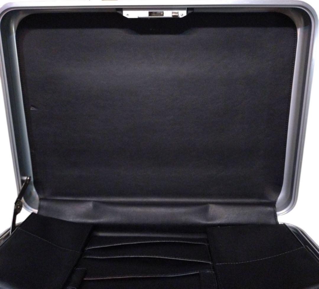 ✨極美品✨　ZERO HALLIBURTON　アルミ　アタッシュケース