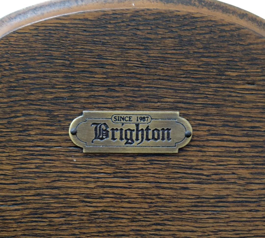 美品 英国 アンティークデザイン BRIGHTON ドレッサー 鋲打スツール