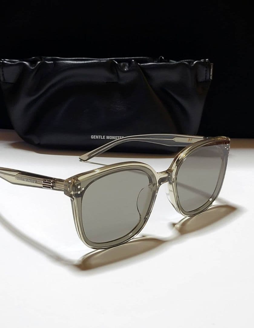 ◆GENTLE MONSTER◆サングラス　BY Col.BRC11　ケース付き