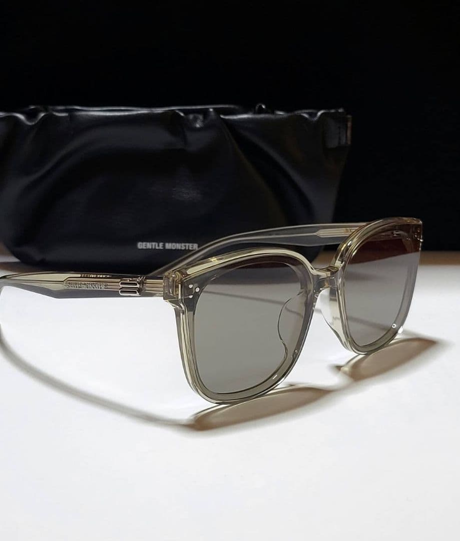 ◆GENTLE MONSTER◆サングラス　BY Col.BRC11　ケース付き