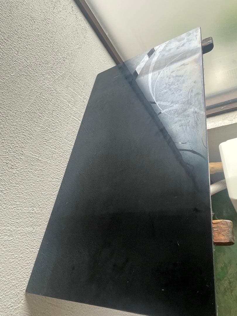 貴重　黒ガラス棚板　木と鉄の棚受けアンティーク