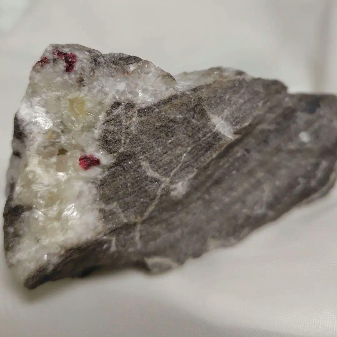 魔法と錬金術の石❇️中国産 シナバー クォーツ ドロマイト 共生鉱物 大きめ原石