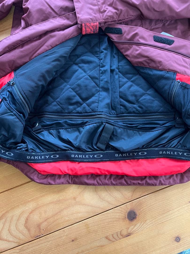 新品未使用 OAKLEY オークリー スノーボード　ジャケット　Sサイズ