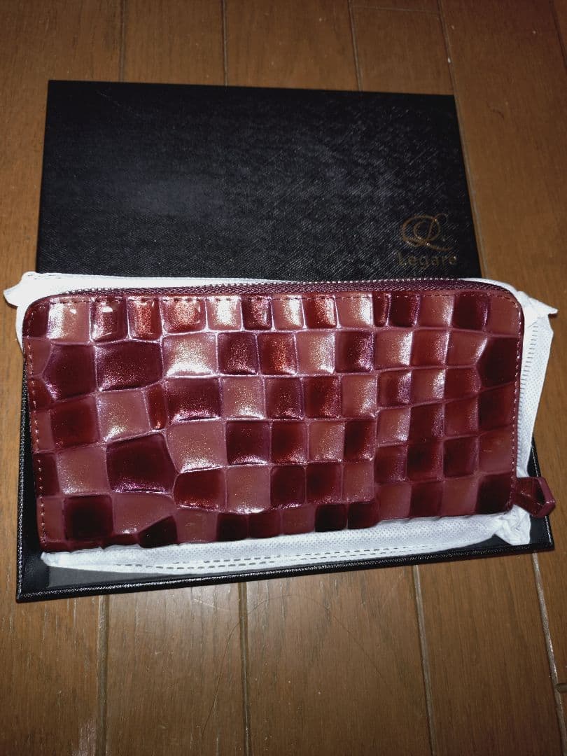 新品！レガーレ長財布 ステンドグラス柄　【完売品】ワインレッド　多機能長財布♪