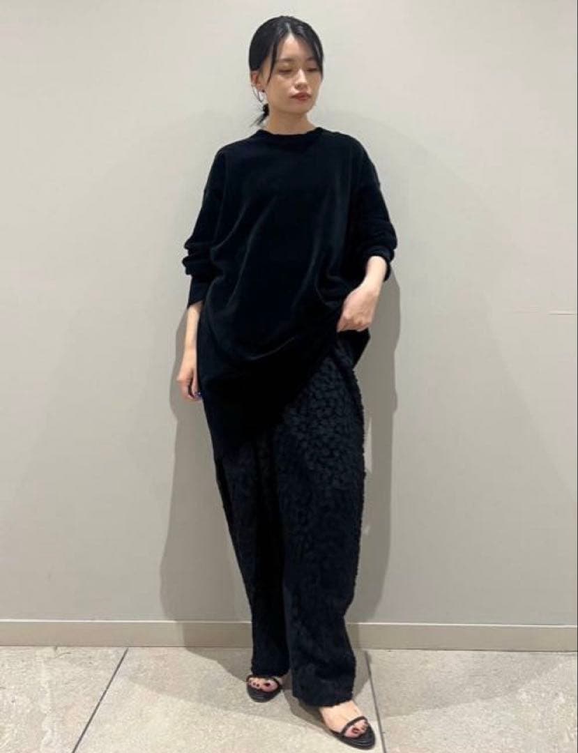 今季　新品　カレンソロジー ニットベロアチュニック　ブラック