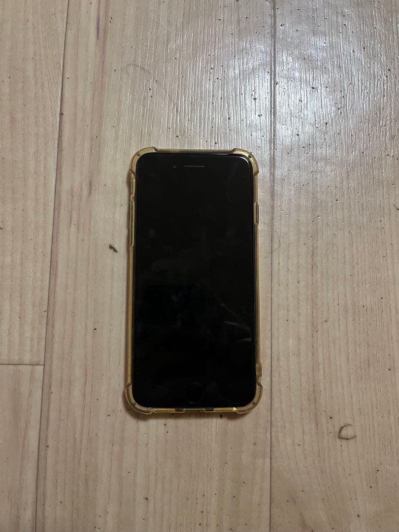 iPhone 8 ブラック 破損部分有り SIM無し