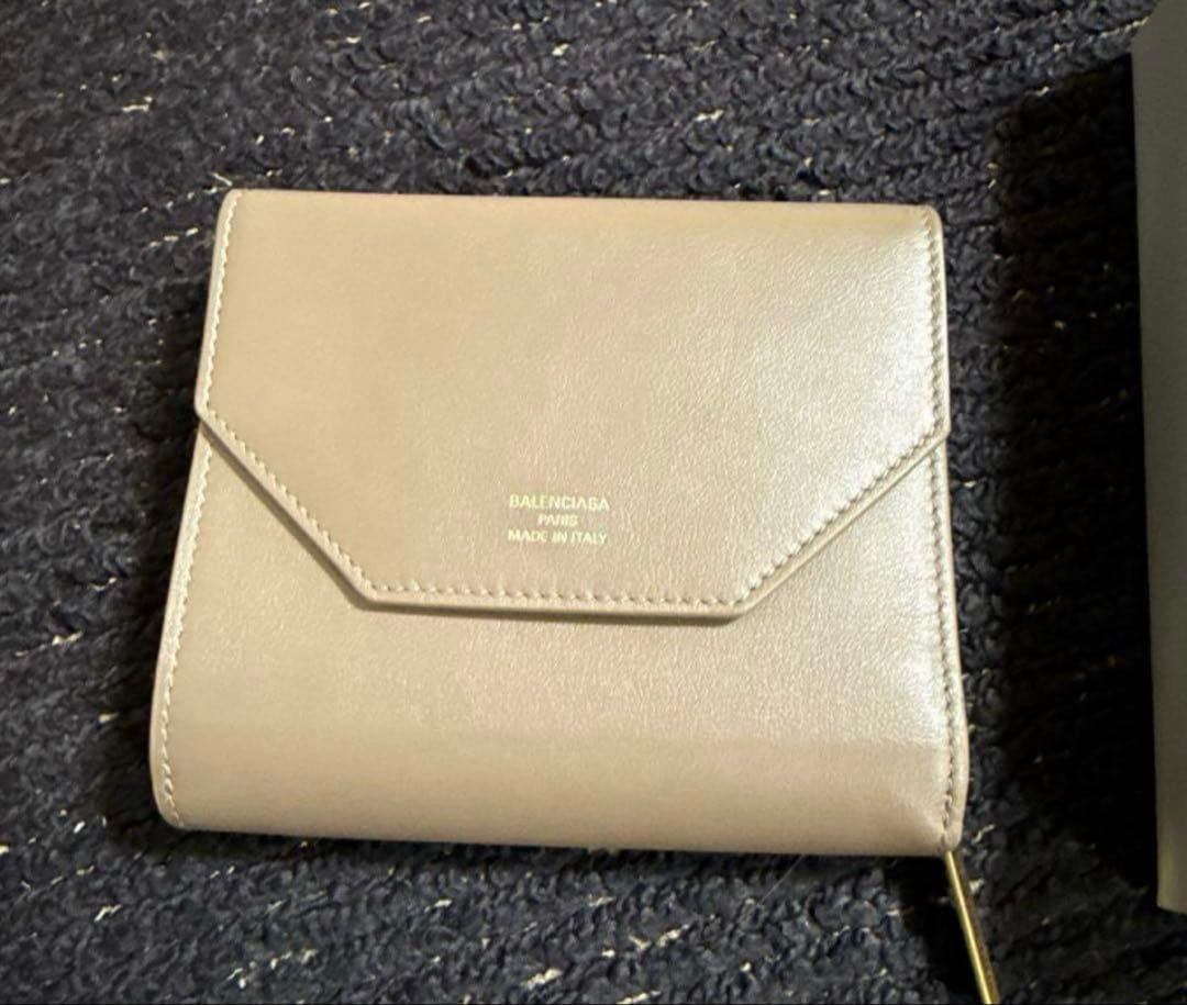 美品　バレンシアガ　ブラウン 三つ折り財布 未使用