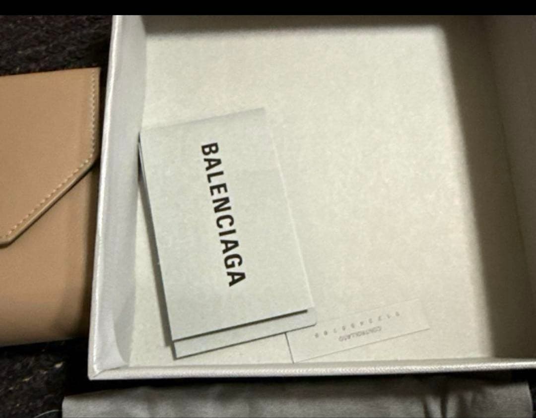 美品　バレンシアガ　ブラウン 三つ折り財布 未使用