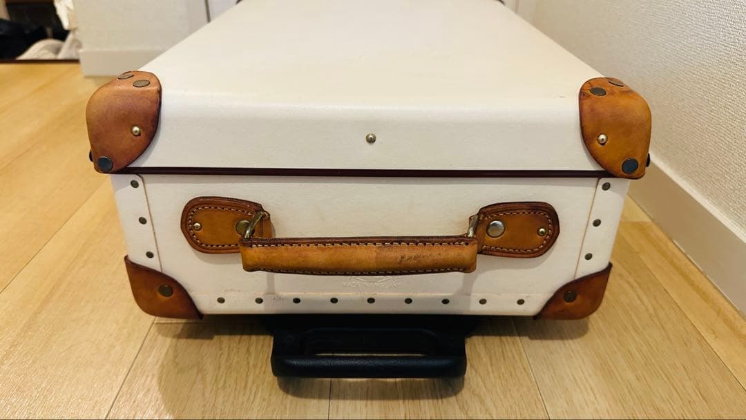 グローブトロッター　機内持ち込みサイズ