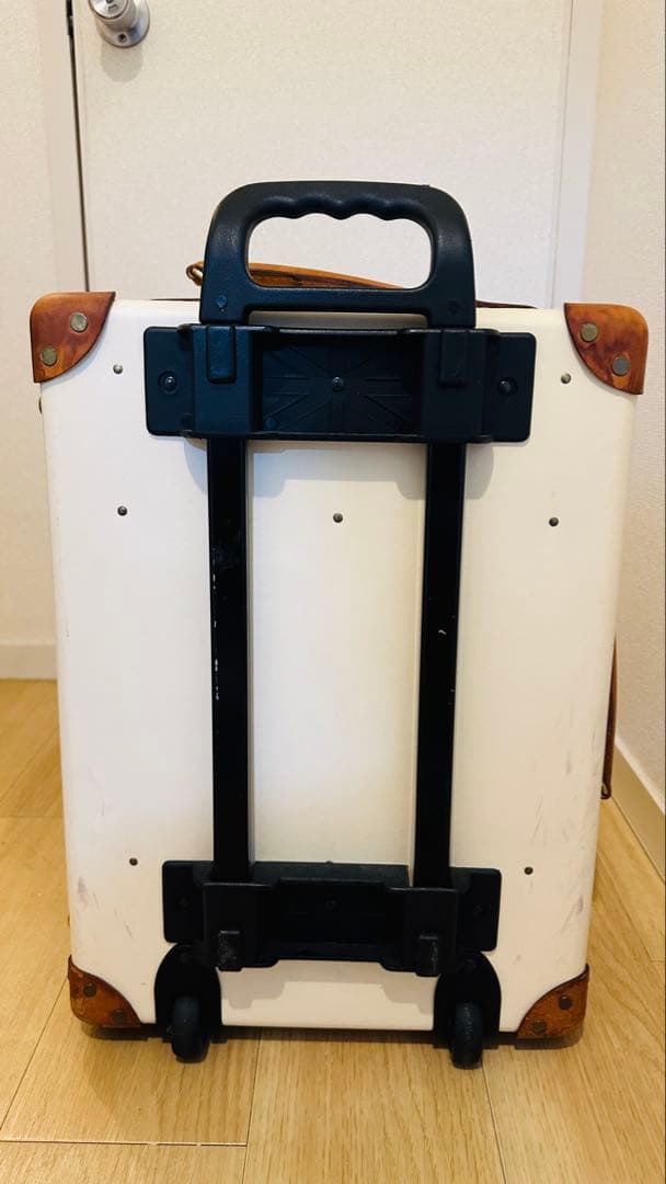 グローブトロッター　機内持ち込みサイズ