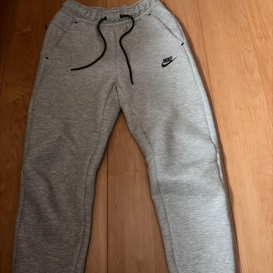 NIKE テックフリース S