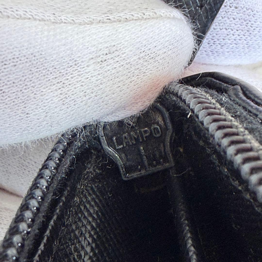 美品✨プラダ 三角ロゴ 二つ折り財布 サフィアーノレザー 黒 ラウンドファスナー