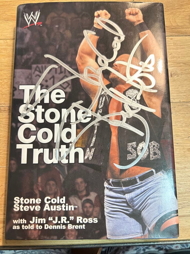【超激レア】WWE スティーブオースティン自伝　サイン入り