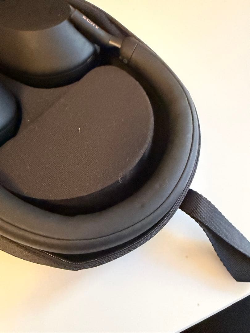 SonyWH-1000XM5 ケース付き