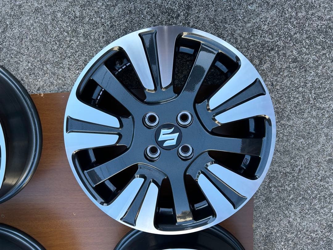 スズキ クロスビー純正アルミホイール 4本