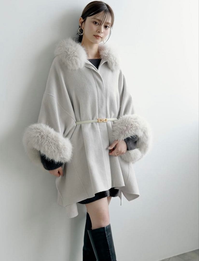 SNIDEL ファー付きミドルケープコート