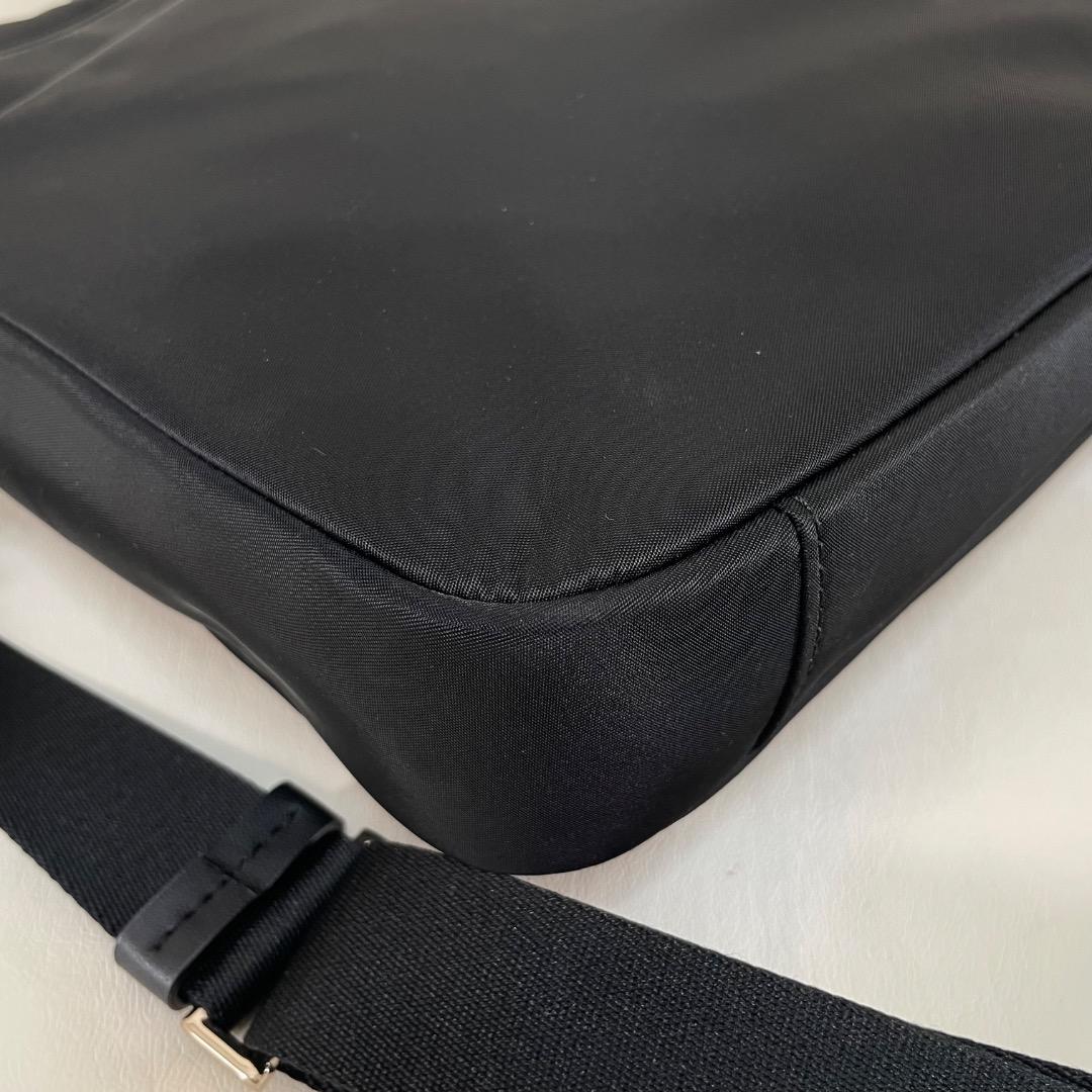 A3✨美品✨Kate Spade ケイトスペード PCケース 黒 ショルダー付