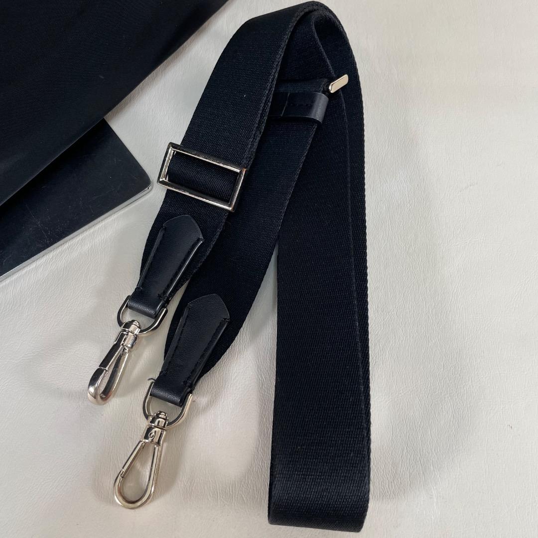 A3✨美品✨Kate Spade ケイトスペード PCケース 黒 ショルダー付