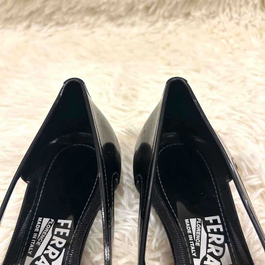 美品 フェラガモ ラバーシューズ ヴァラリボン ブラック 25cm エナメル