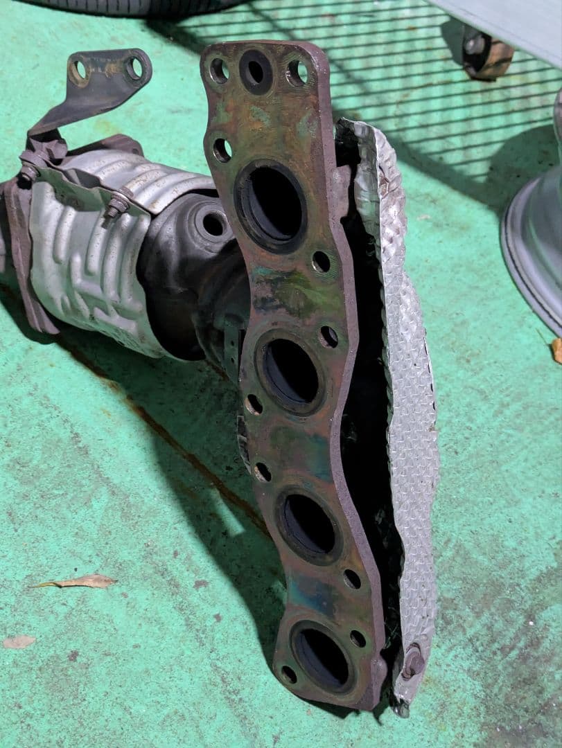 【値下げ】ZC32S 純正エキマニ 触媒