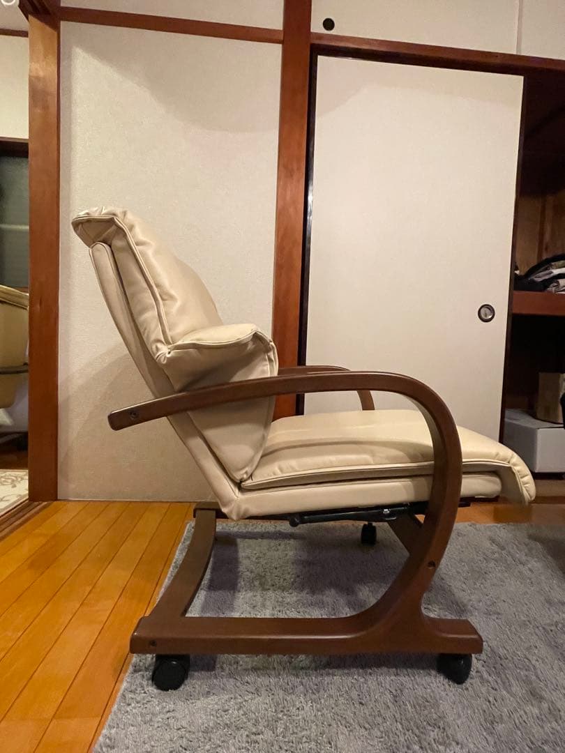 冨士ファニチア（FUJI FURNITURE） アーム付きダイニングチェア