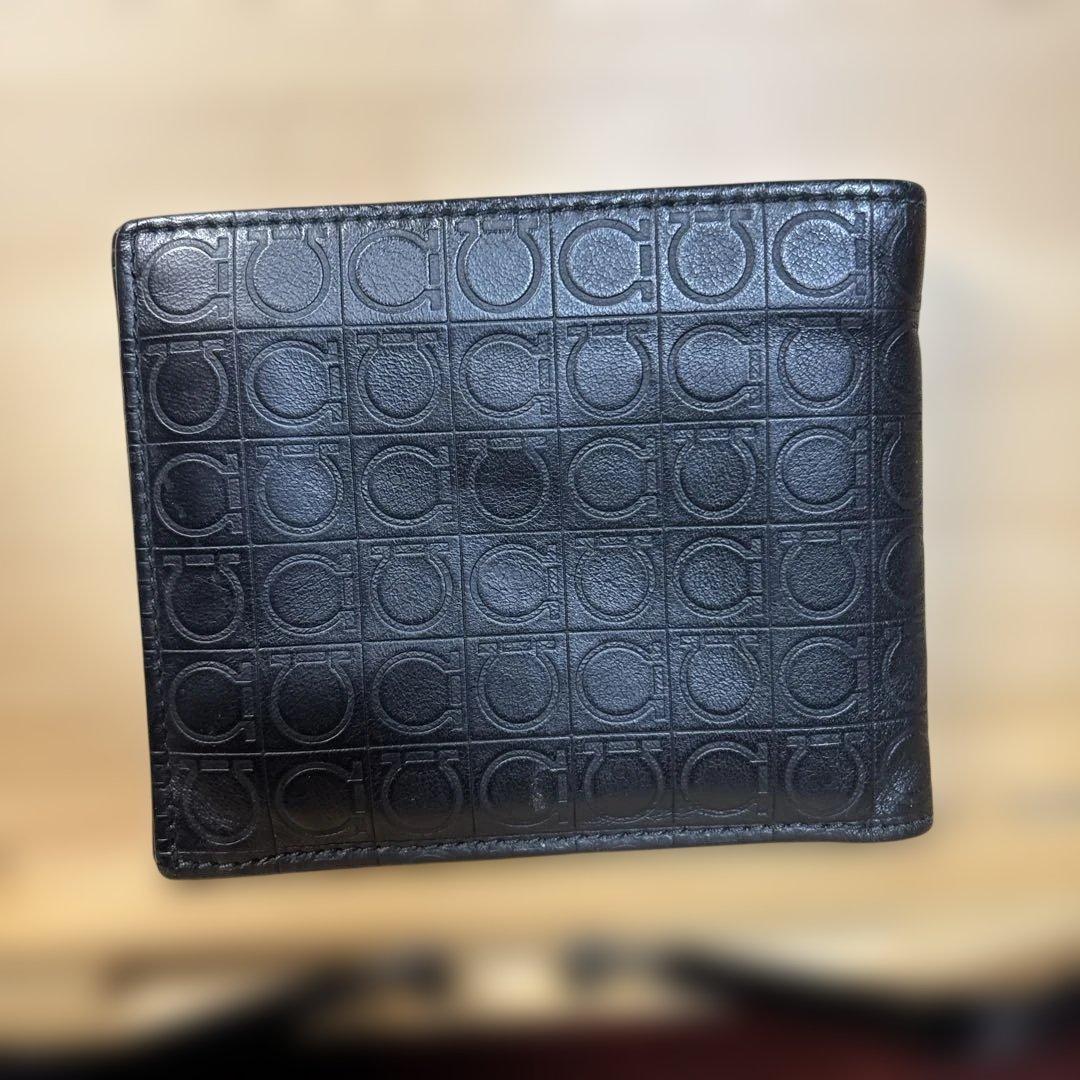 【値下げ交渉可】Salvatore Ferragamo 二つ折り財布