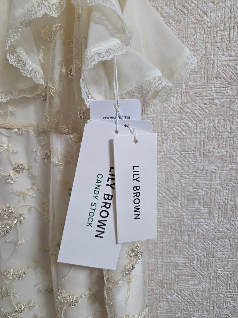 M*K様 新品タグ付き　リリーブラウン　フラワービジューレースミニワンピース