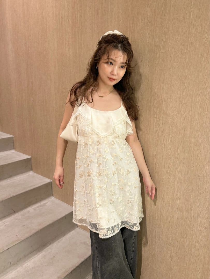 M*K様 新品タグ付き　リリーブラウン　フラワービジューレースミニワンピース