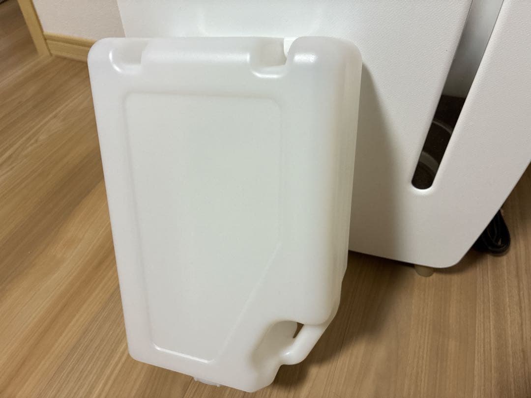 アメトークでも話題に！CORONA 置き型加湿器 ホワイト