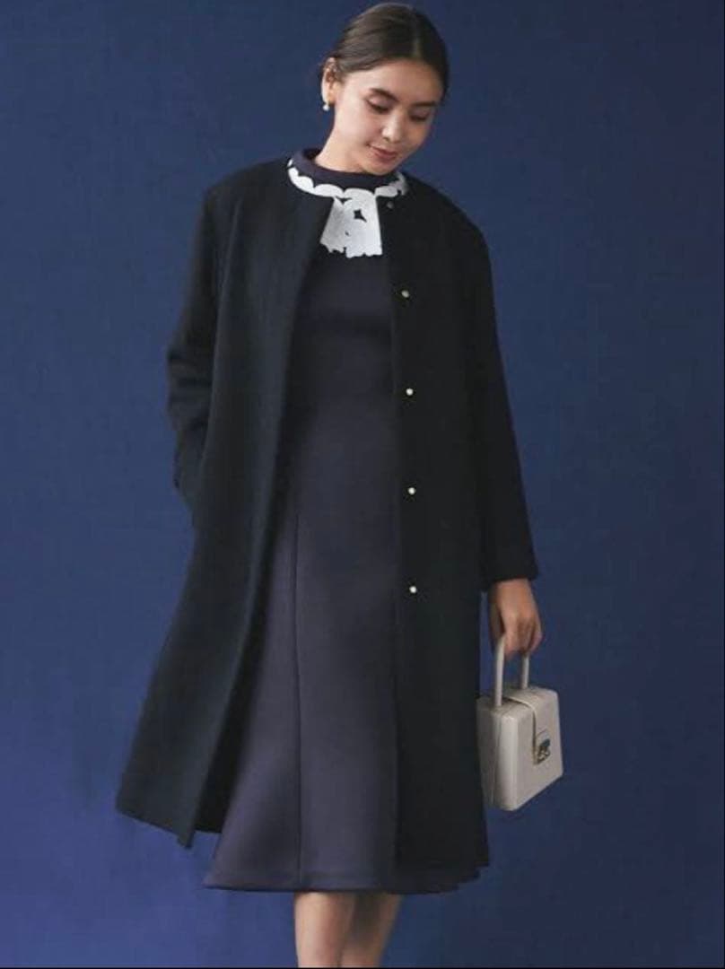 セルフォード　バックタックノーカラーコート