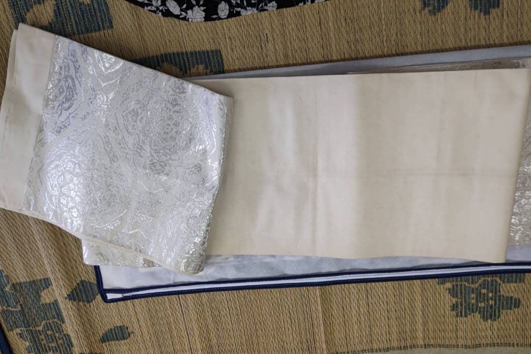 スワロ銀通し紋意匠　振袖セット