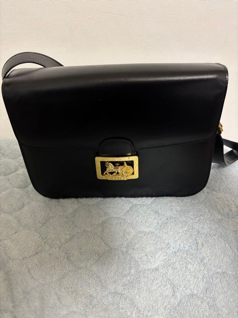 セリーヌ CELINE 馬車金具ショルダー バッグレザーブラックゴールド金具