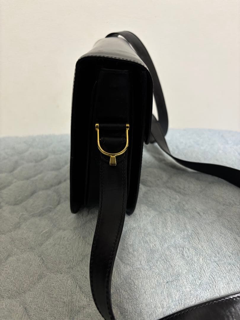 セリーヌ CELINE 馬車金具ショルダー バッグレザーブラックゴールド金具