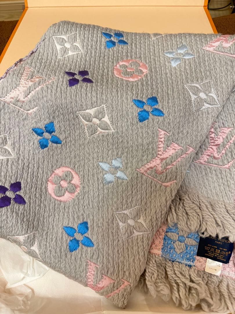 最終値下げ24時間★Louis Vuitton グレー 刺繍マフラー