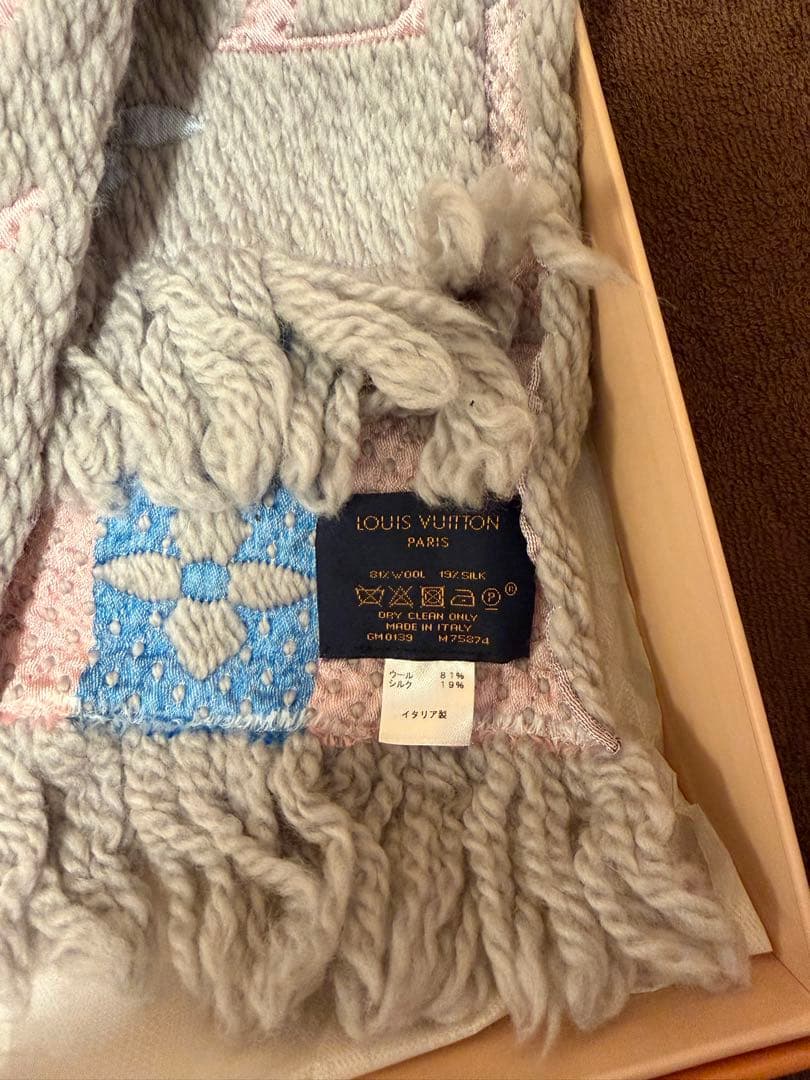 最終値下げ24時間★Louis Vuitton グレー 刺繍マフラー