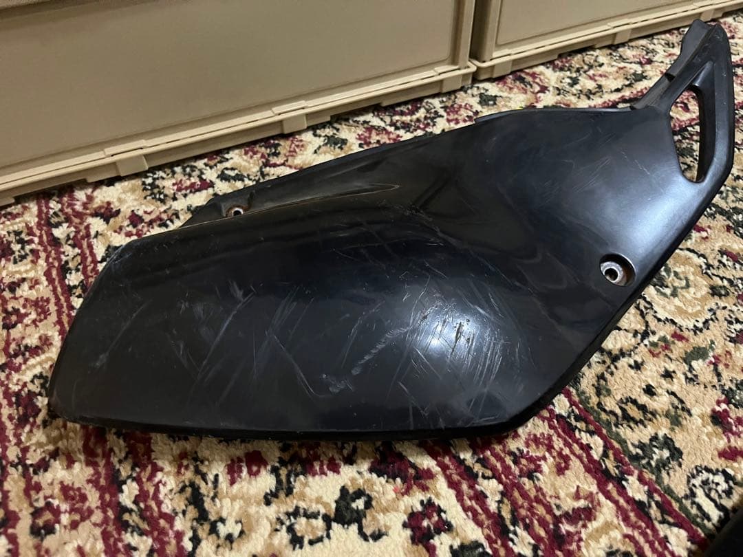 Dトラッカー　シュラウド　サイドカバー