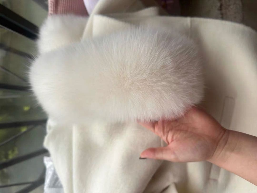 フォックスファーマフラー付きウールコート