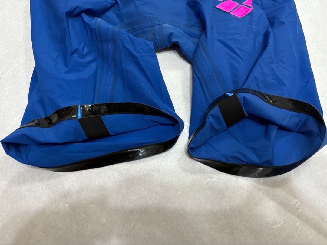 ⭐️最終値下げ⭐️arena アリーナ ひざ上 競泳水着 ARN-4002W