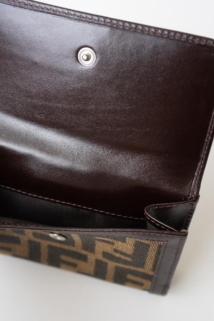 FENDI フェンディ ズッカ柄 折財布