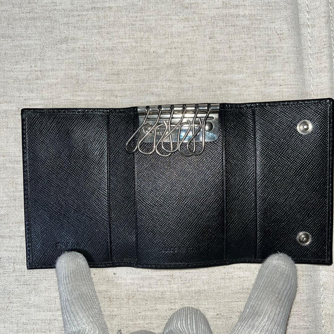 PRADA プラダ　キーケース　ブラック　黒　6連