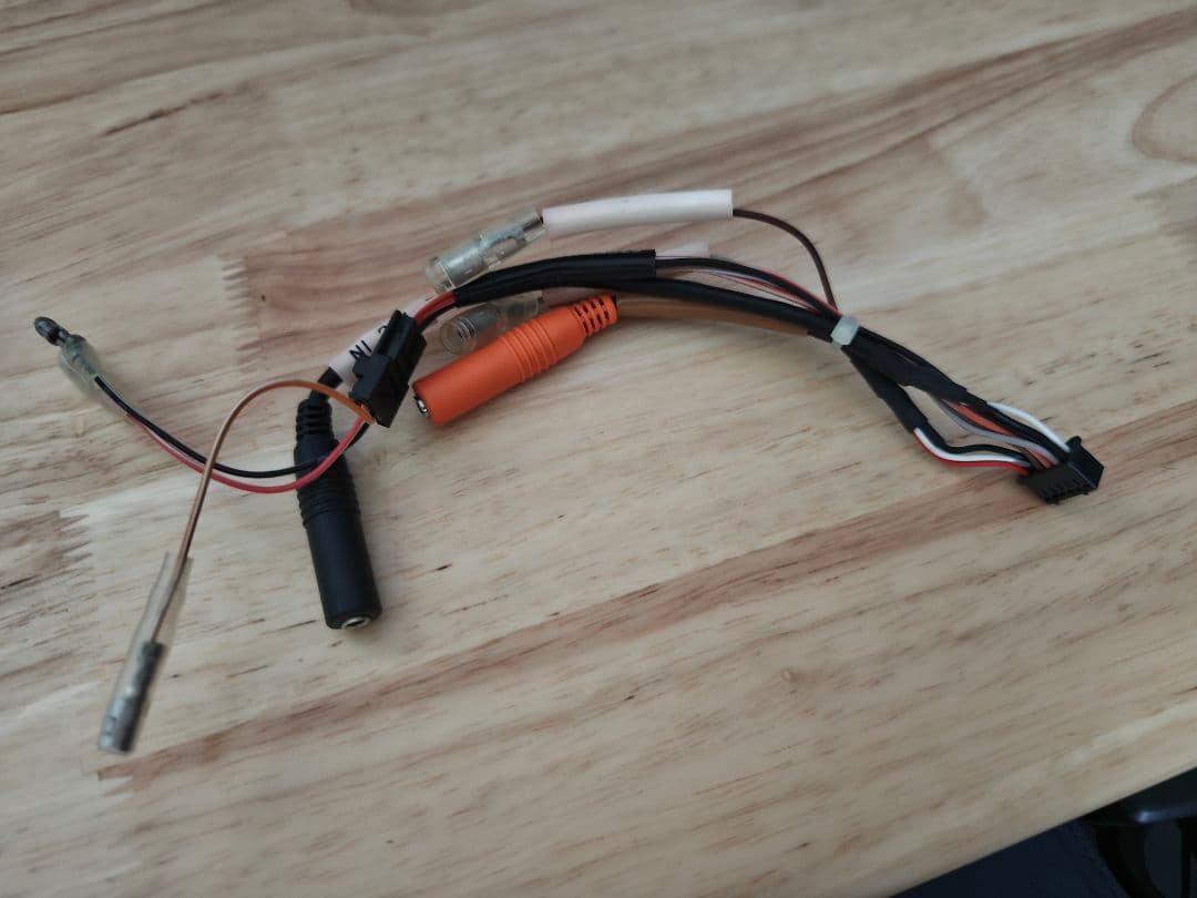 ALPINE DAF9Z ディスプレイオーディオ本体